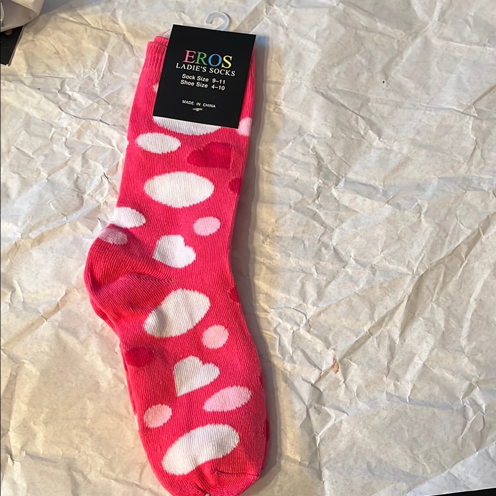 ❤️‍🔥BOGO free (equal or lesser value). Pink Heart Patterned Socks